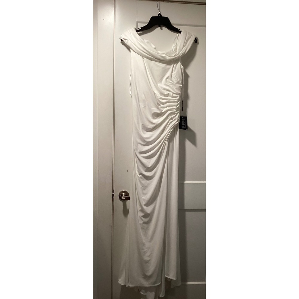 IEENA for Mac Duggal White Ruched Off The Shoulder Gown 26517 WHT Size 4 NWT